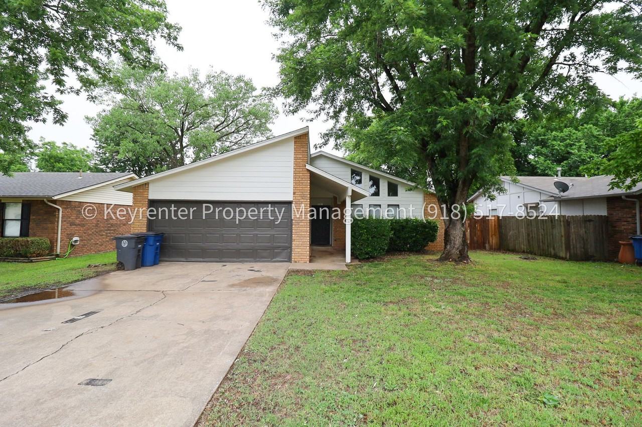 9351 9351 S 89th Ave E - Photo 2 of 28