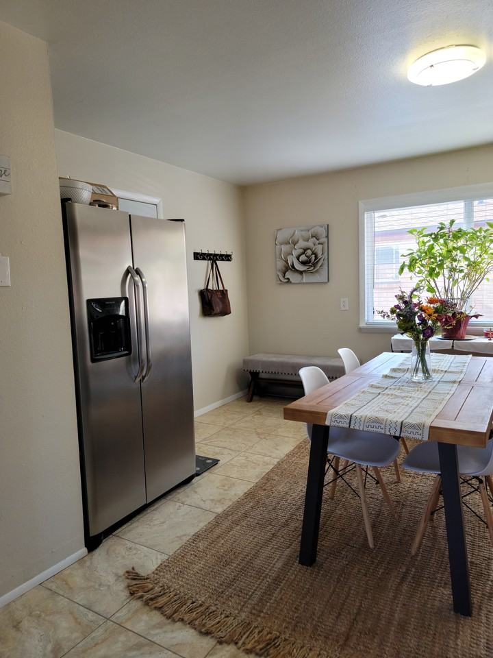 145 S 18th Ave #B - Photo 4 of 14