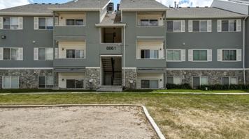 featured image of 8061 W Copperfield Pl #32