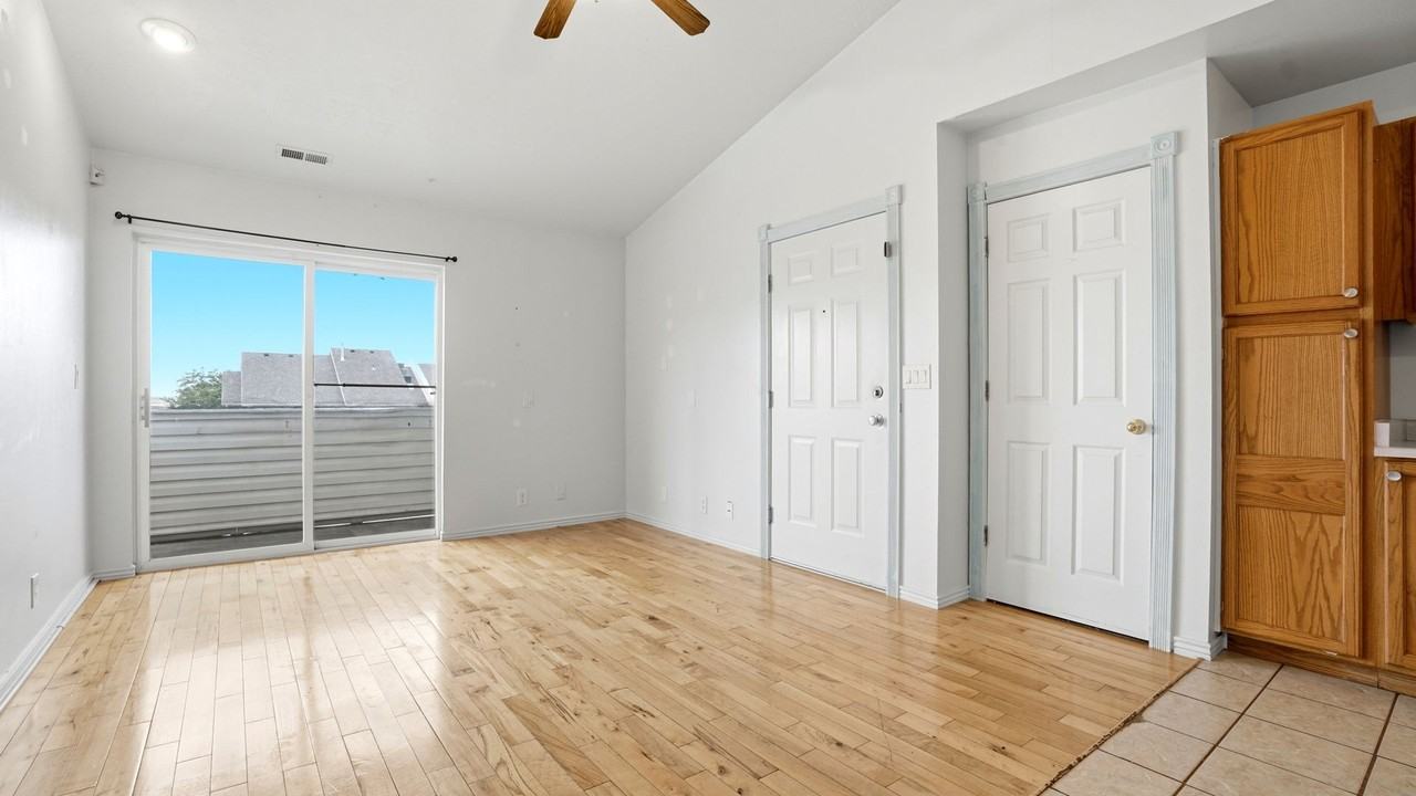 8061 W Copperfield Pl #32 - Photo 3 of 16