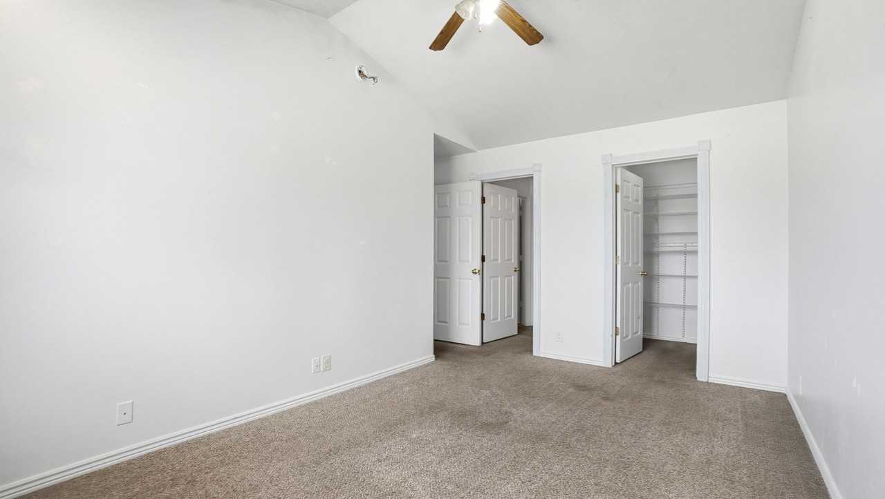 8061 W Copperfield Pl #32 - Photo 7 of 16
