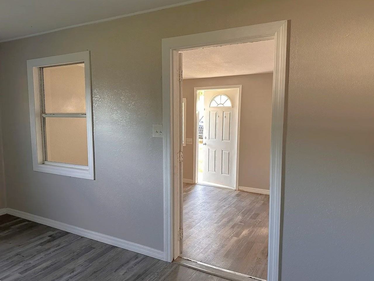 1418 Woodlawn Ave - Photo 3 of 10