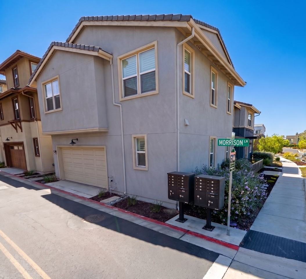 2730 Bette St - Photo 3 of 3