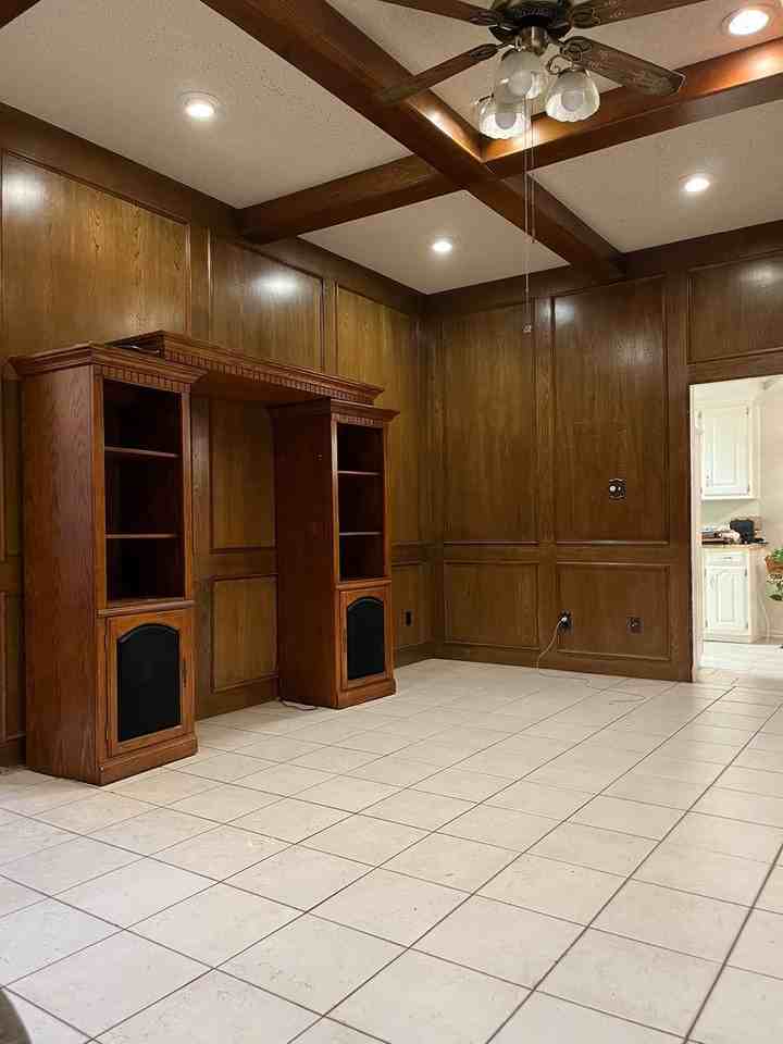 5732 70th St - Photo 3 of 10