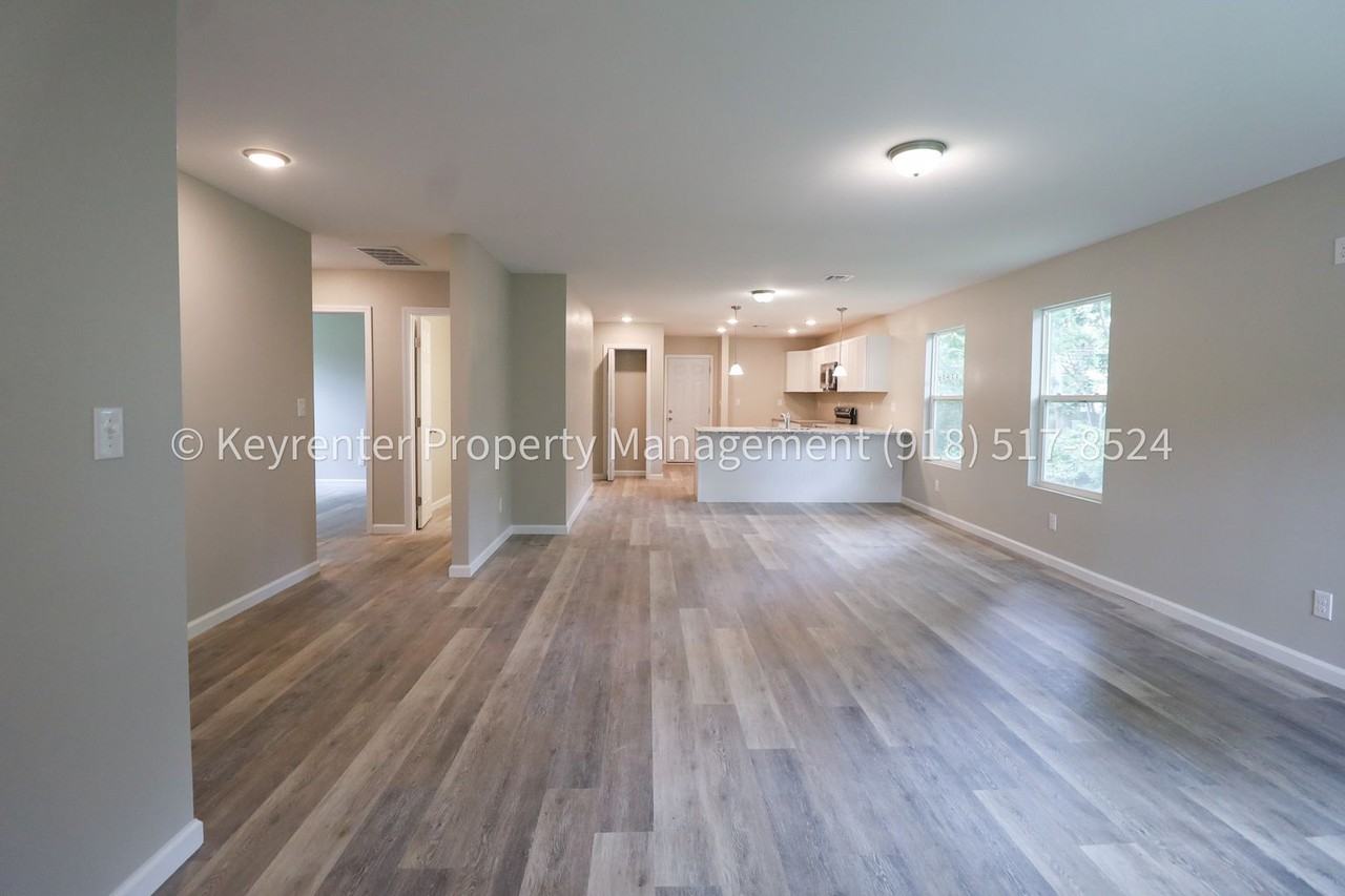 43 S Toledo Ave - Photo 5 of 34