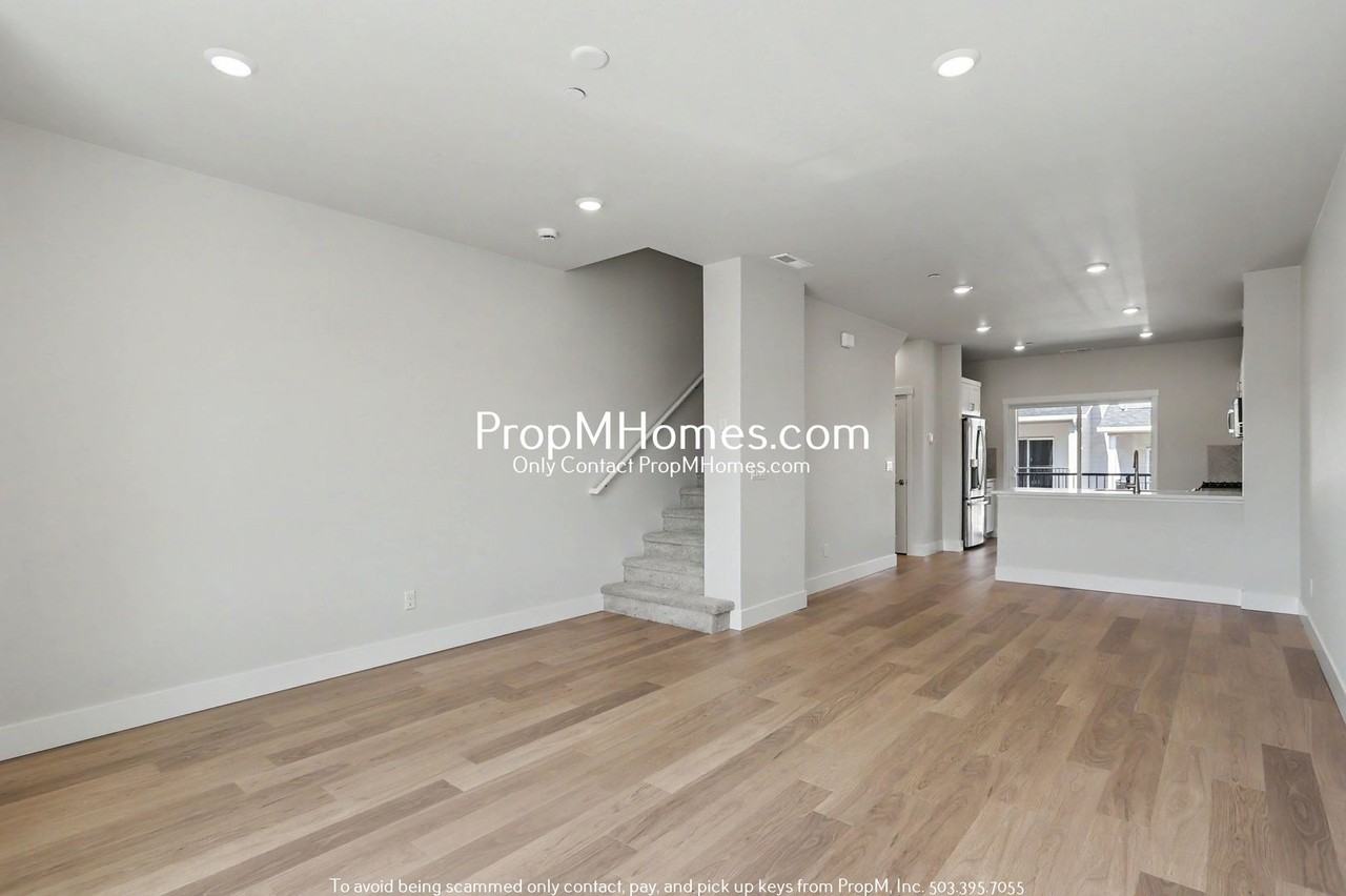 7527 7527 NW Eleanor Avenue - NEW PROPERTY - Photo 3 of 27