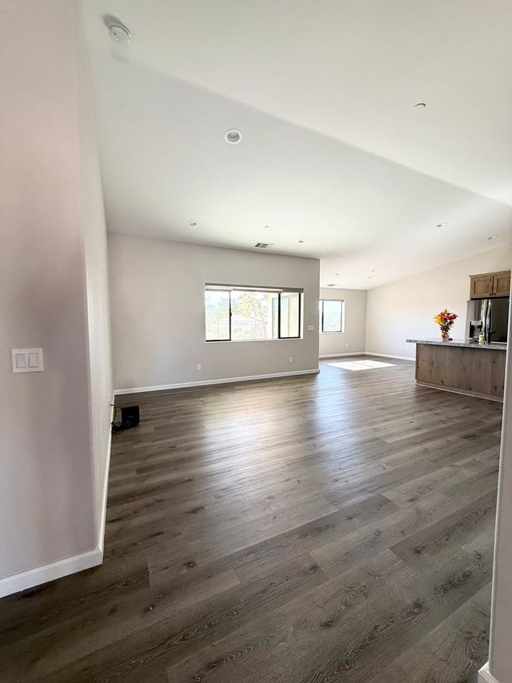 7350 Goleta Ave - Photo 3 of 18