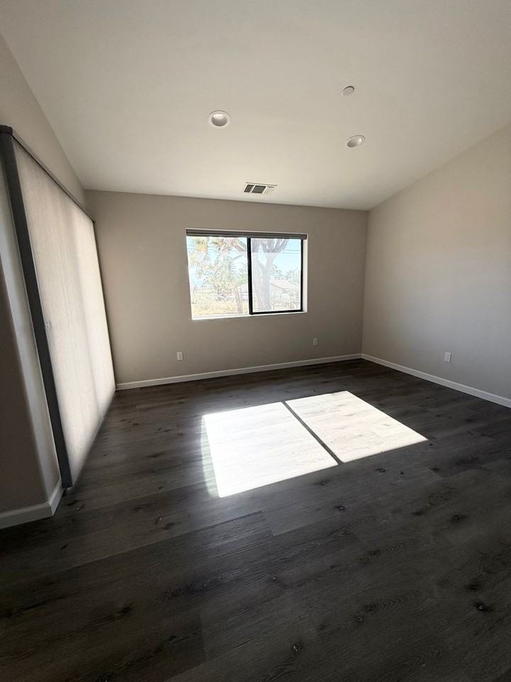 7350 Goleta Ave - Photo 4 of 18