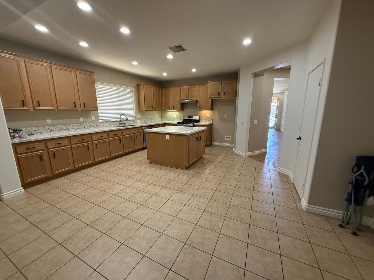 13252 Placentia St - Photo 3 of 50