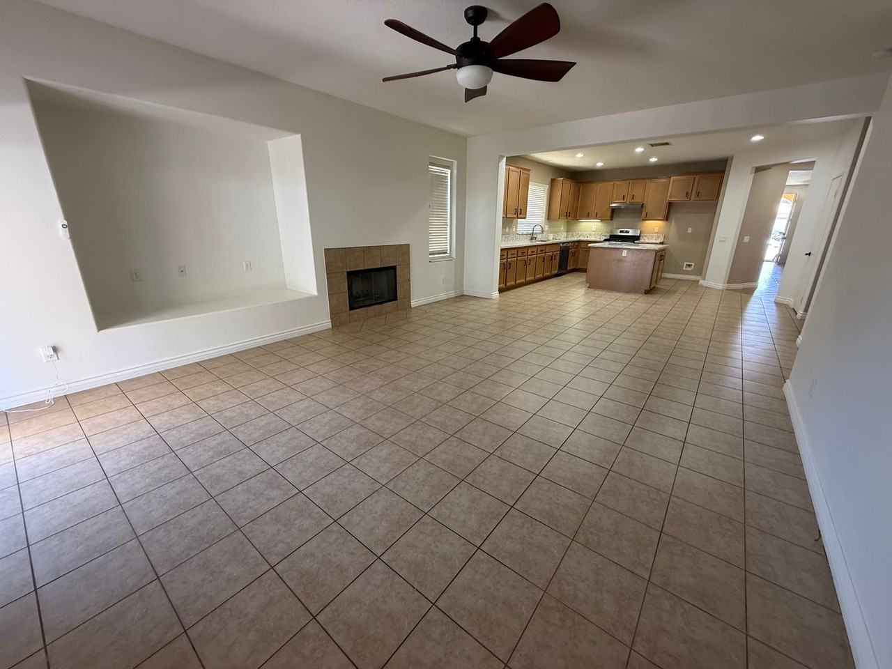 13252 Placentia St - Photo 4 of 50