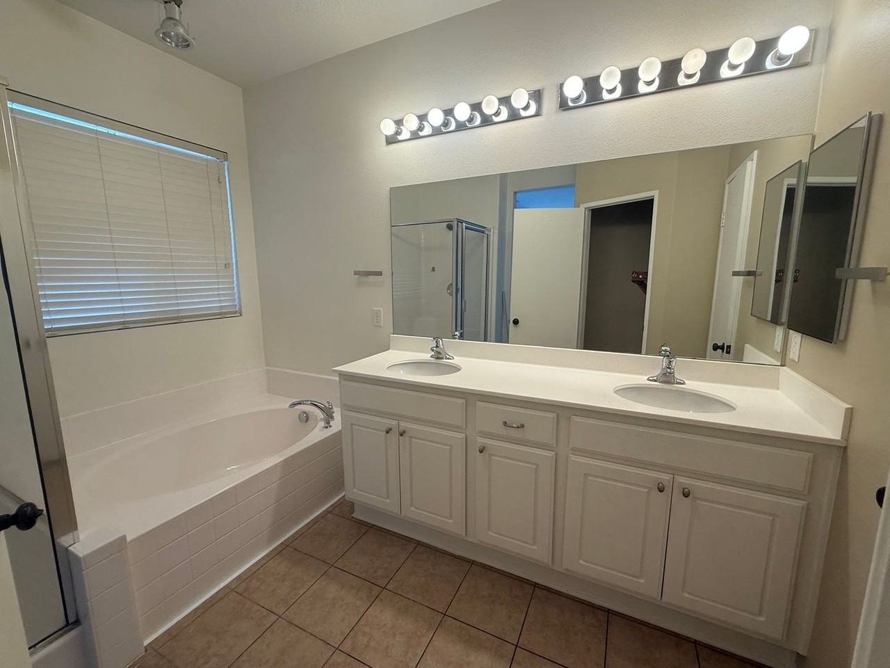13252 Placentia St - Photo 6 of 50