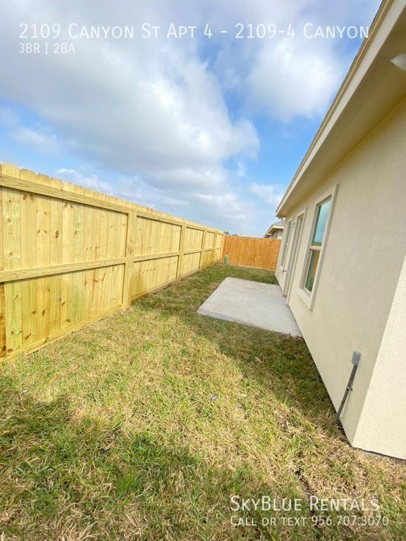 2109 Canyon Dr Apt 4 - Photo 4 of 11