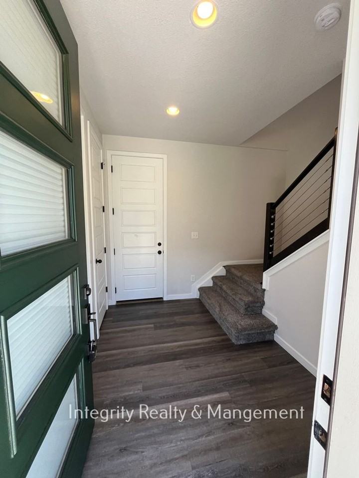 2634 Mayotte Way - Photo 3 of 28