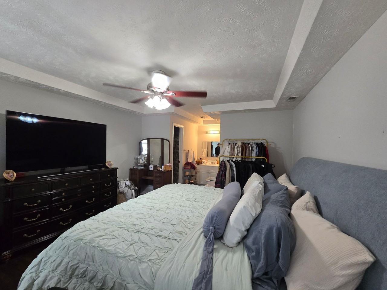 111 Greentree Dr - Photo 4 of 22