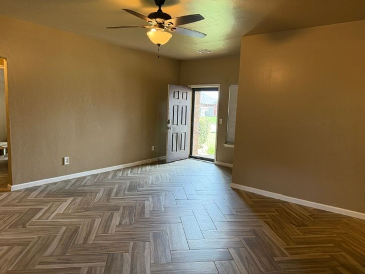 8421 Sw 47th Cir - Photo 3 of 21