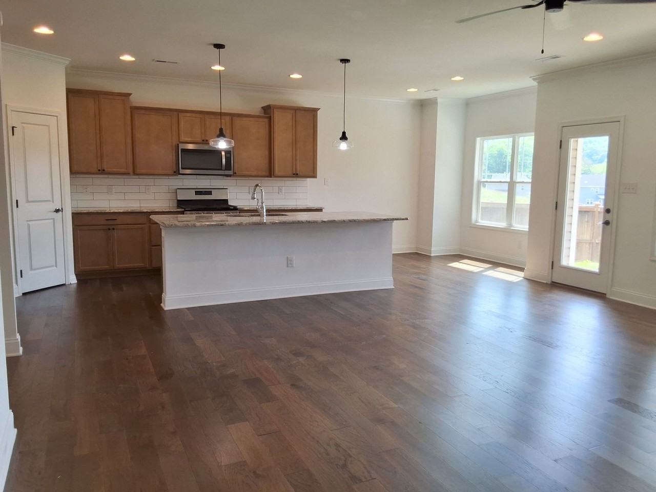 12668 Myrtle Ridge Ln - Photo 7 of 23
