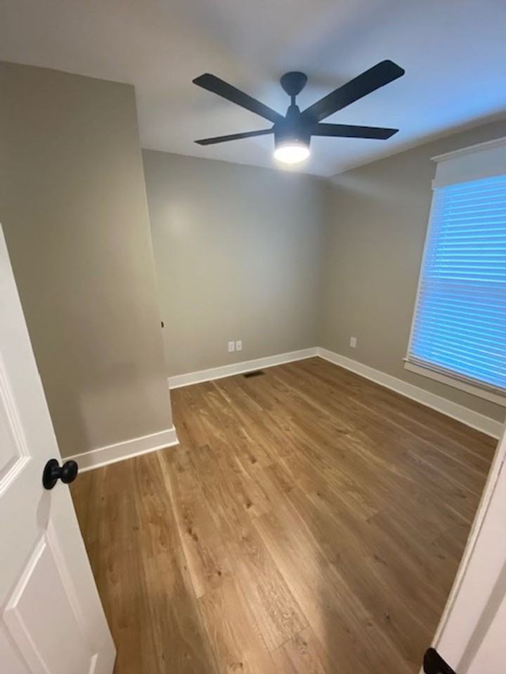 135 Lakeview Ave - Photo 6 of 15