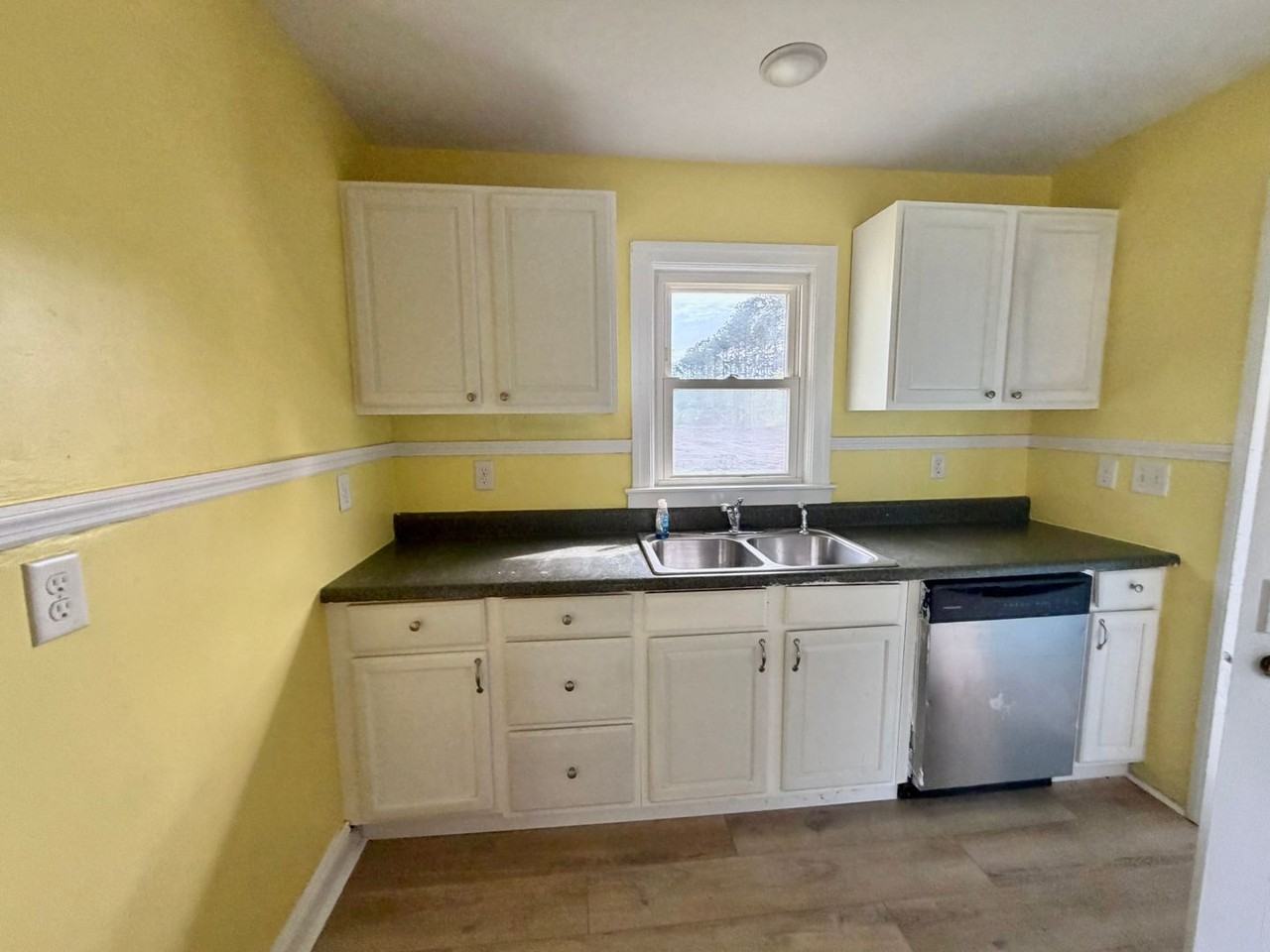 1050 Piner Rd - Photo 4 of 23