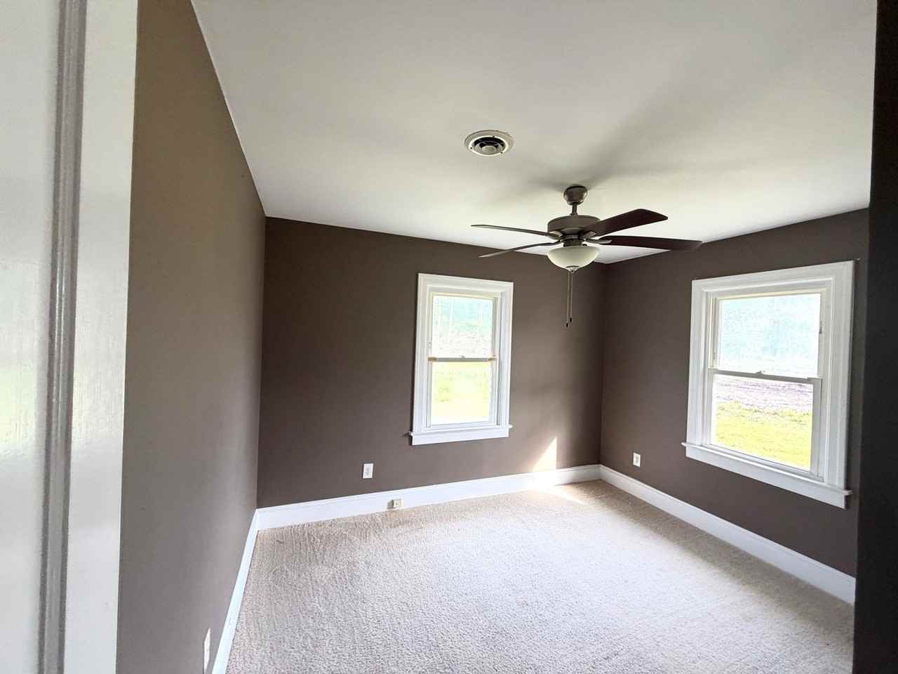 1050 Piner Rd - Photo 7 of 23
