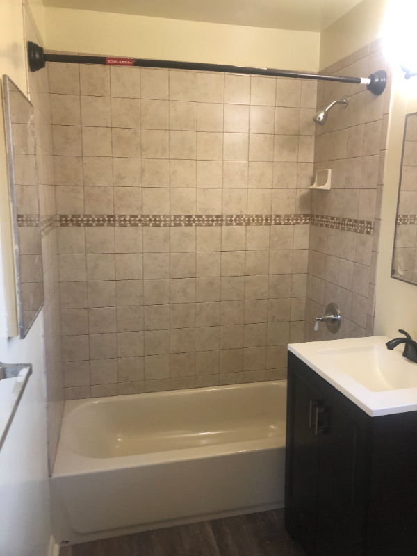 504 W Hillsdale St - Photo 3 of 5