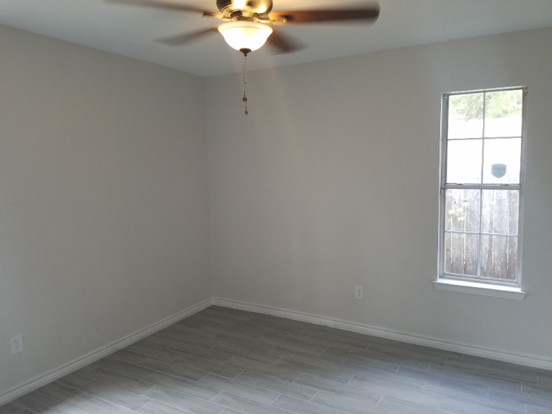337 N Reed St #A - Photo 2 of 4
