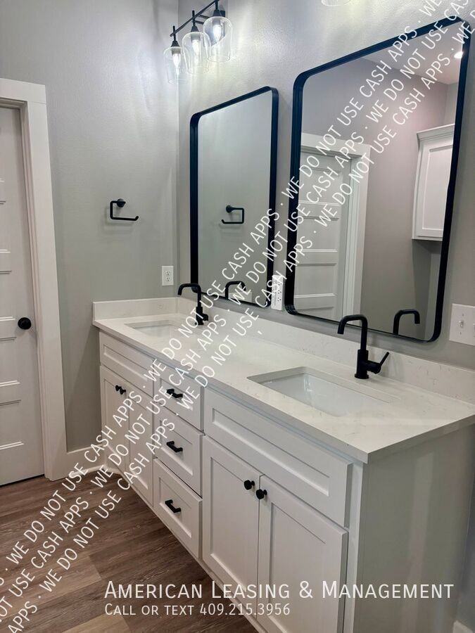 712 Bennett St - Photo 6 of 12