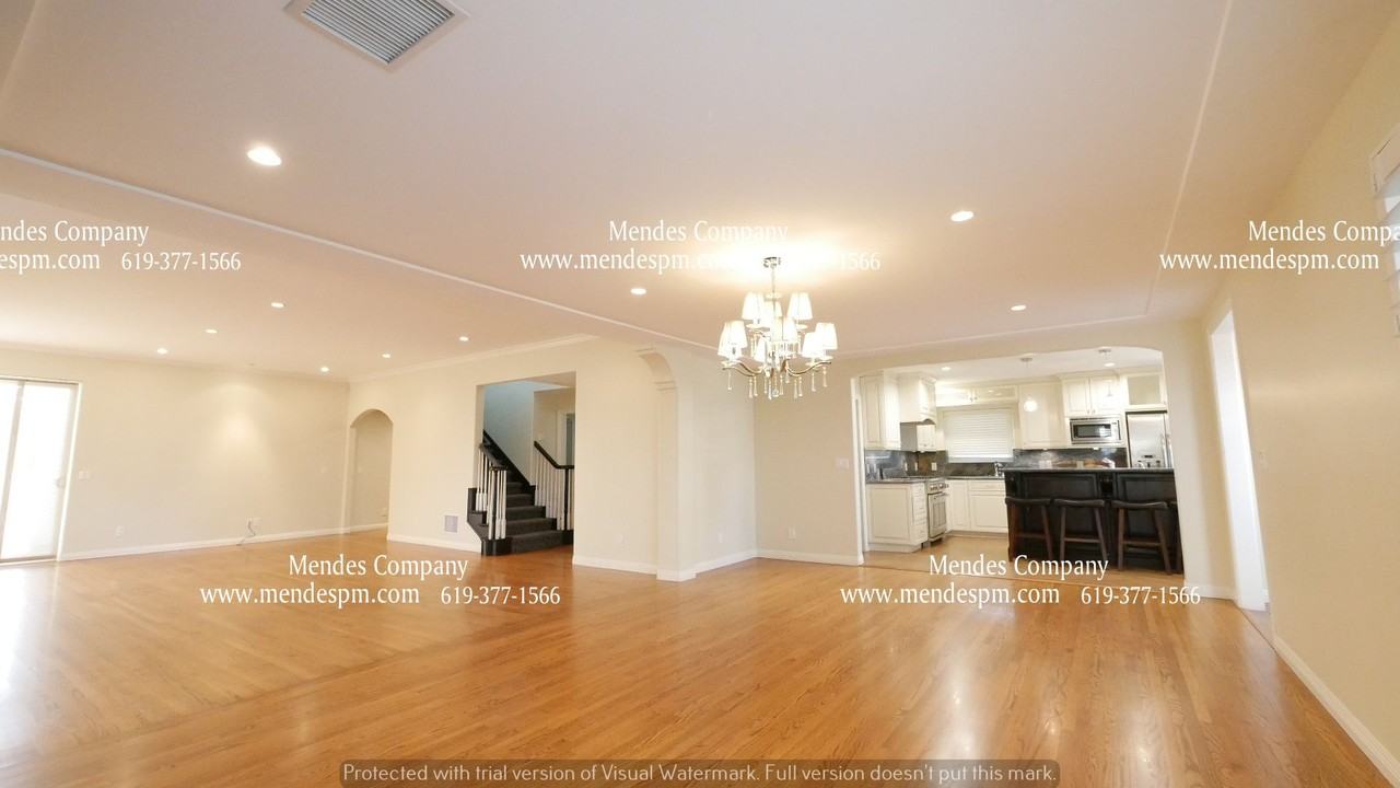 3709 Lotus Dr - Photo 4 of 32