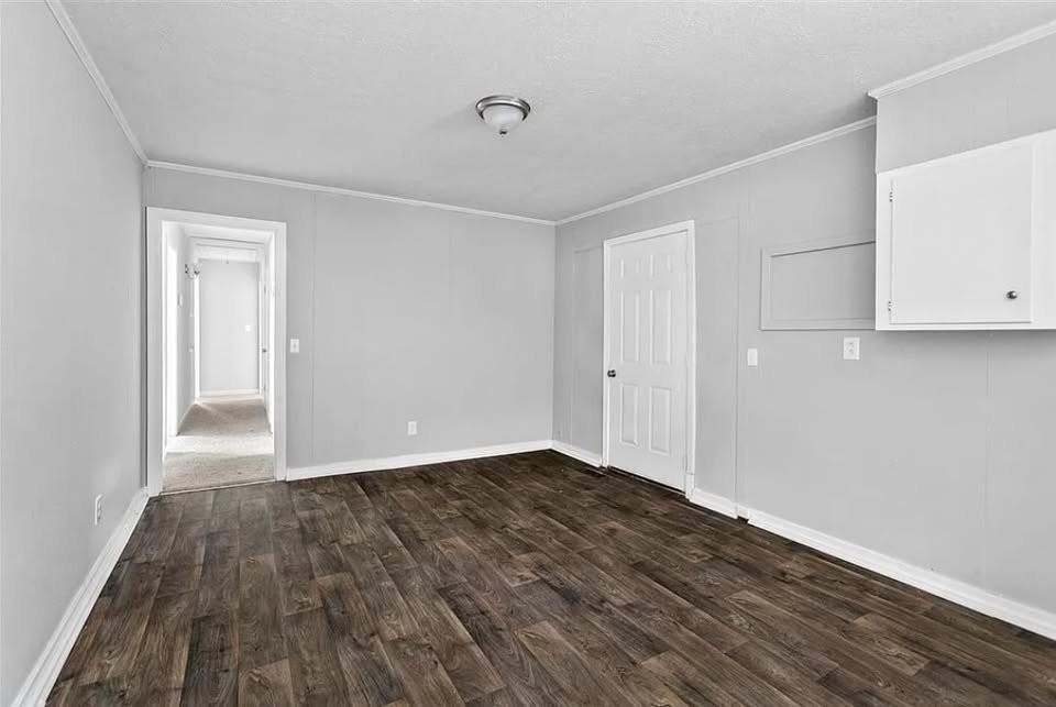 528 Daniel Cir - Photo 6 of 12