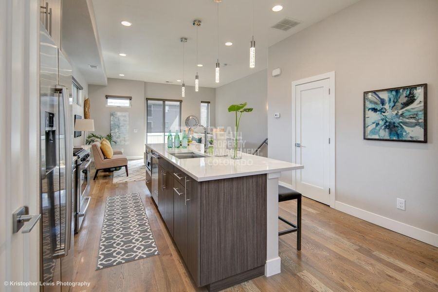 2415 Decatur St - Photo 4 of 24