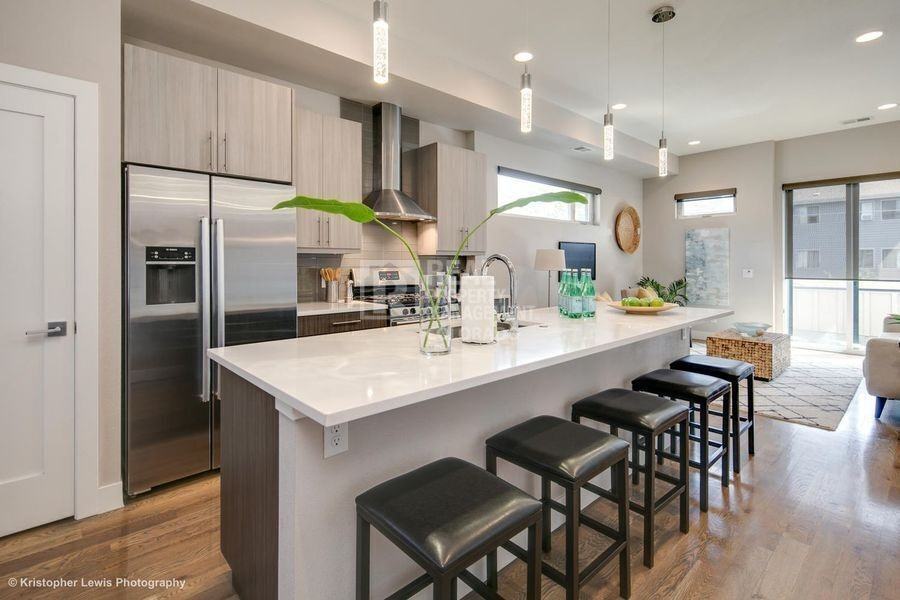 2415 Decatur St - Photo 5 of 24