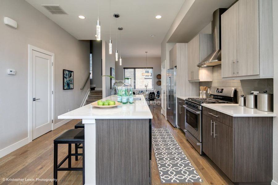 2415 Decatur St - Photo 6 of 24
