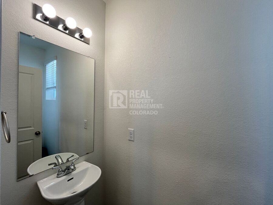 21902 E 38th Pl - Photo 4 of 15