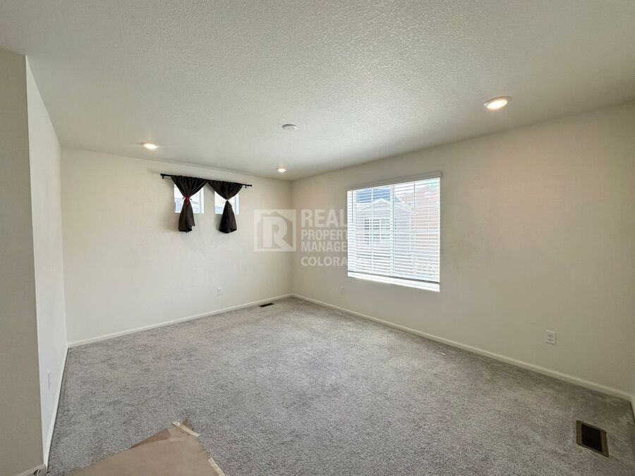 21902 E 38th Pl - Photo 5 of 15