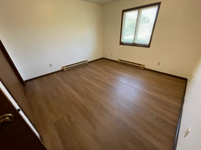839 Illinois Ave #102 - Photo 4 of 11
