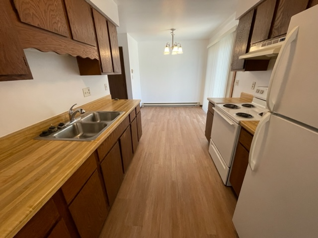 839 Illinois Ave #102 - Photo 6 of 11