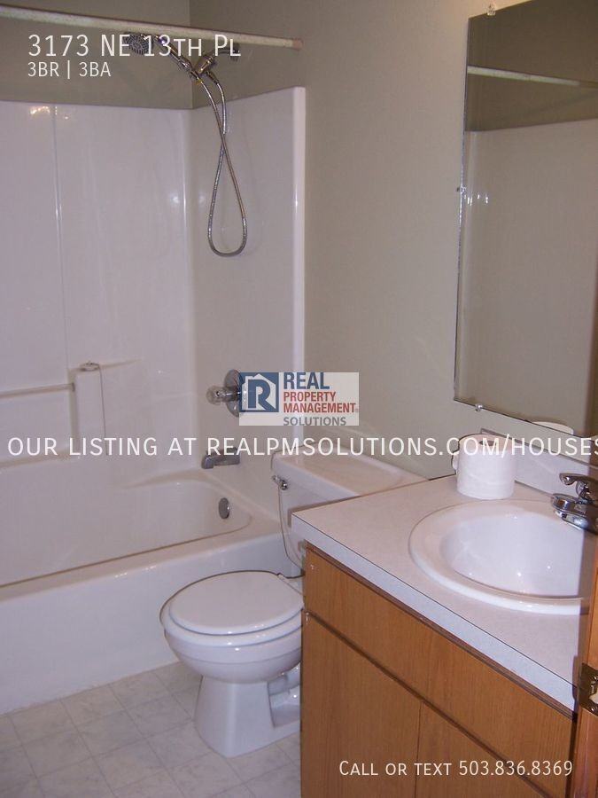 3173 Ne 13th Pl - Photo 5 of 13