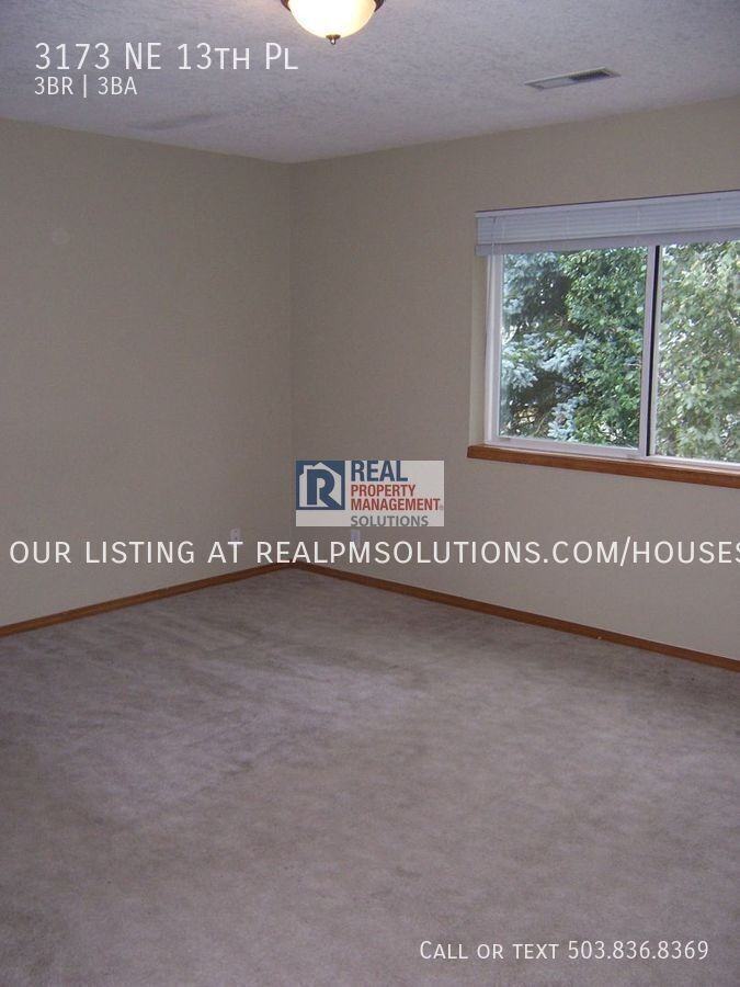 3173 Ne 13th Pl - Photo 6 of 13