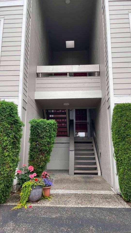 4208 Factoria Blvd Se #C7 - Photo 3 of 13