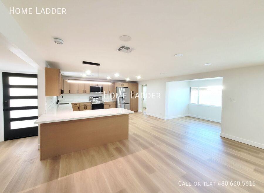1618 W Lamar Rd - Photo 3 of 18