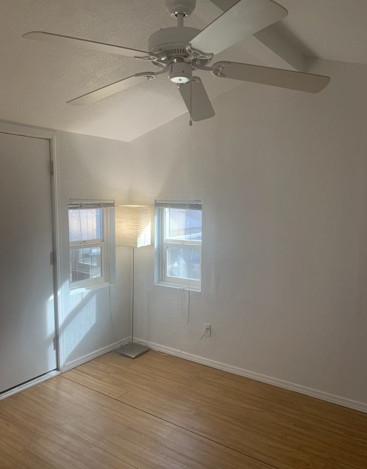 220 E Home St #C - Photo 3 of 9