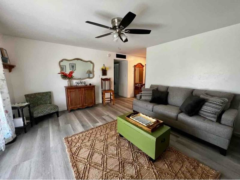 3127 W Tulare Ave - Photo 3 of 13