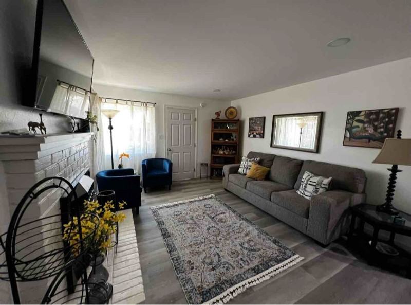 3127 W Tulare Ave - Photo 6 of 13