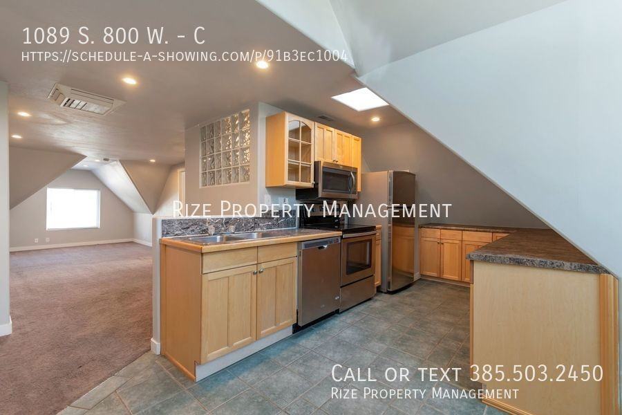 1089 S 800 W #C - Photo 3 of 18
