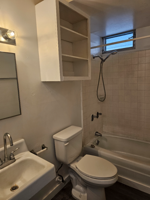 1439 Kewalo St #211 - Photo 3 of 5