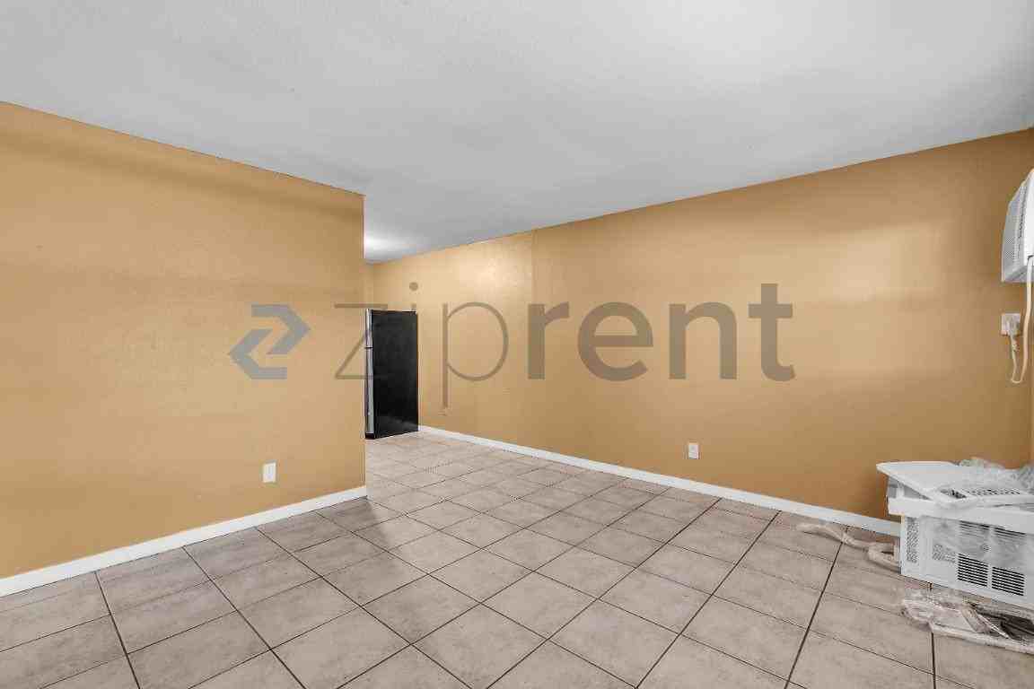 9413 N Mulberry St #A - Photo 5 of 12