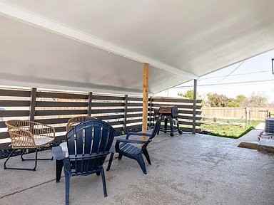 10516 Pearl St - Photo 5 of 19