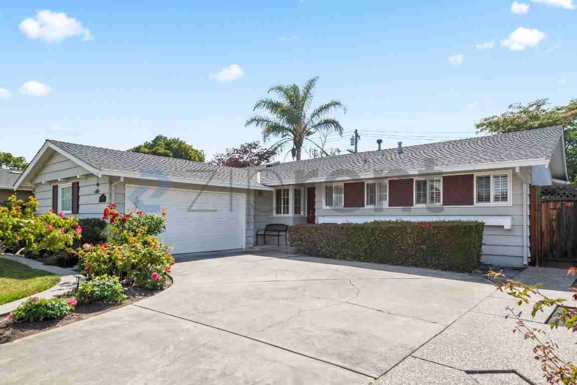 1010 Teal Dr - Photo 2 of 35