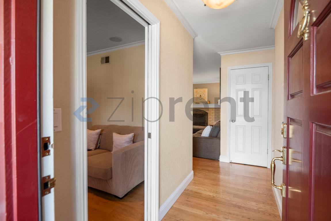 1010 Teal Dr - Photo 6 of 35