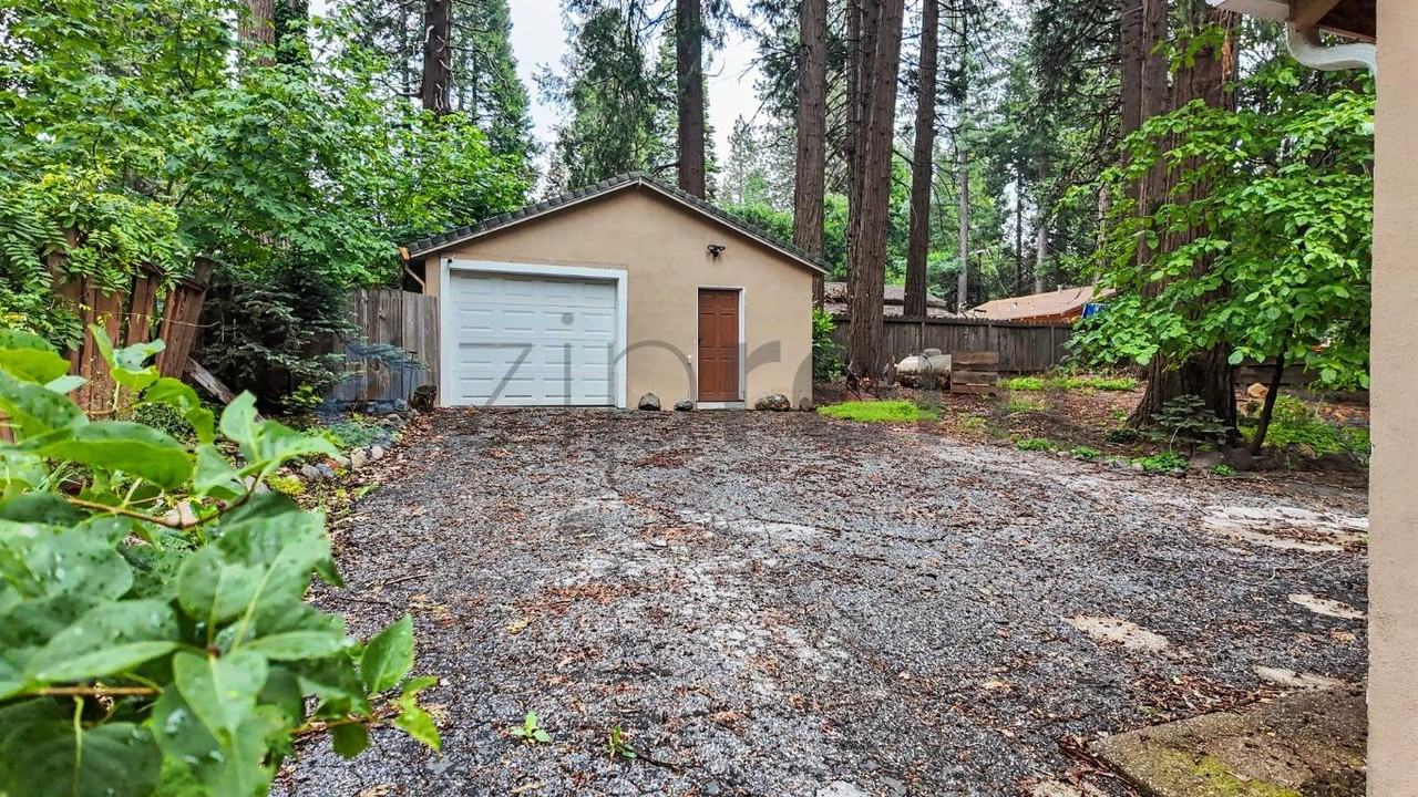 2893 Polaris St - Photo 7 of 34