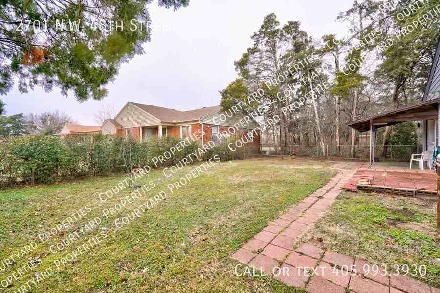 2701 Nw 48th St - Photo 4 of 50